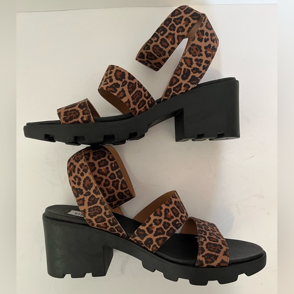 Steve Madden Haidar Women's Stretchy Cushioned Footbed Round Toe Heels - Picture 16 of 16